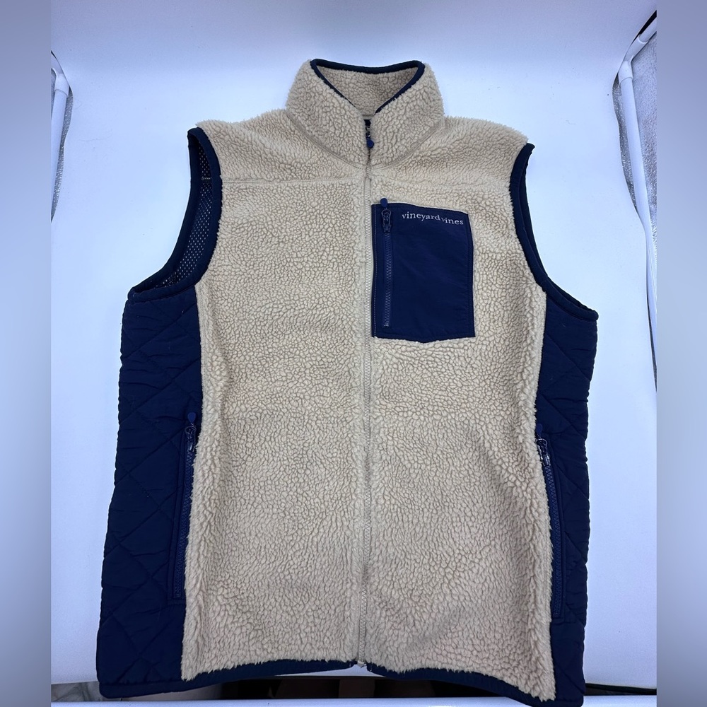 Like New Vineyard Vines Sherpa Vest - Picture 1 of 6